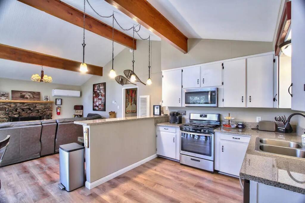 Chalet Monterey W/Hot Tub - Big Decks/Bbq Villa Big Bear Lake Exterior foto