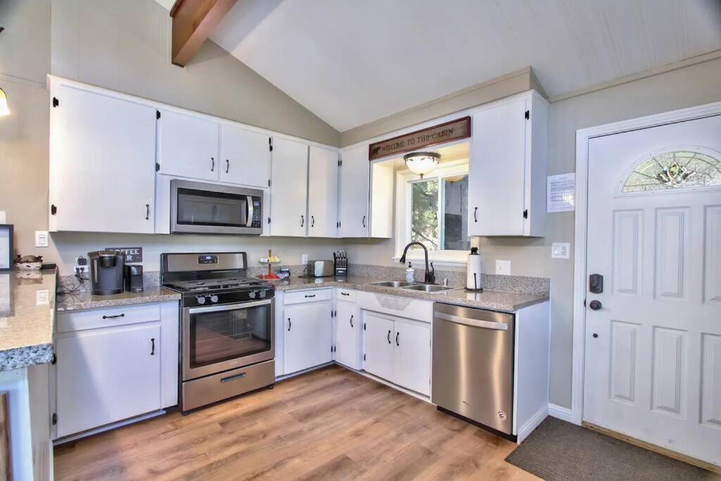 Chalet Monterey W/Hot Tub - Big Decks/Bbq Villa Big Bear Lake Exterior foto